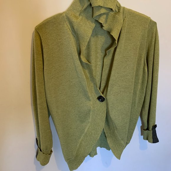 CAbi Light-weight Hooded Sweater - w/black accents (size L but fits like a Med) - Picture 4 of 4